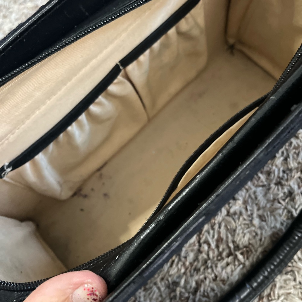 Miche Handbag With 9 Shells And 2 Handle Sets! - image 8